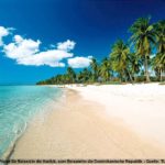 Strand mit Palmen in der Dominikanische Republik - Karibik
