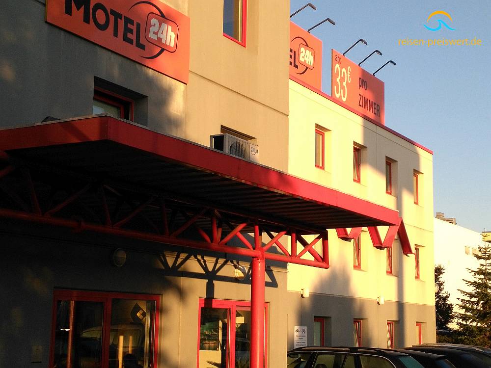 Eingang vom Motel 24h Frechen