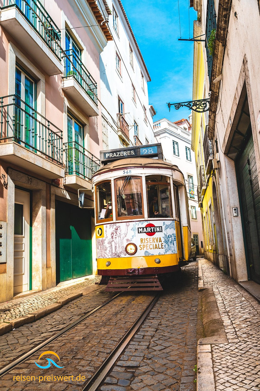 Tram 28 in Lissabon - Portugal
